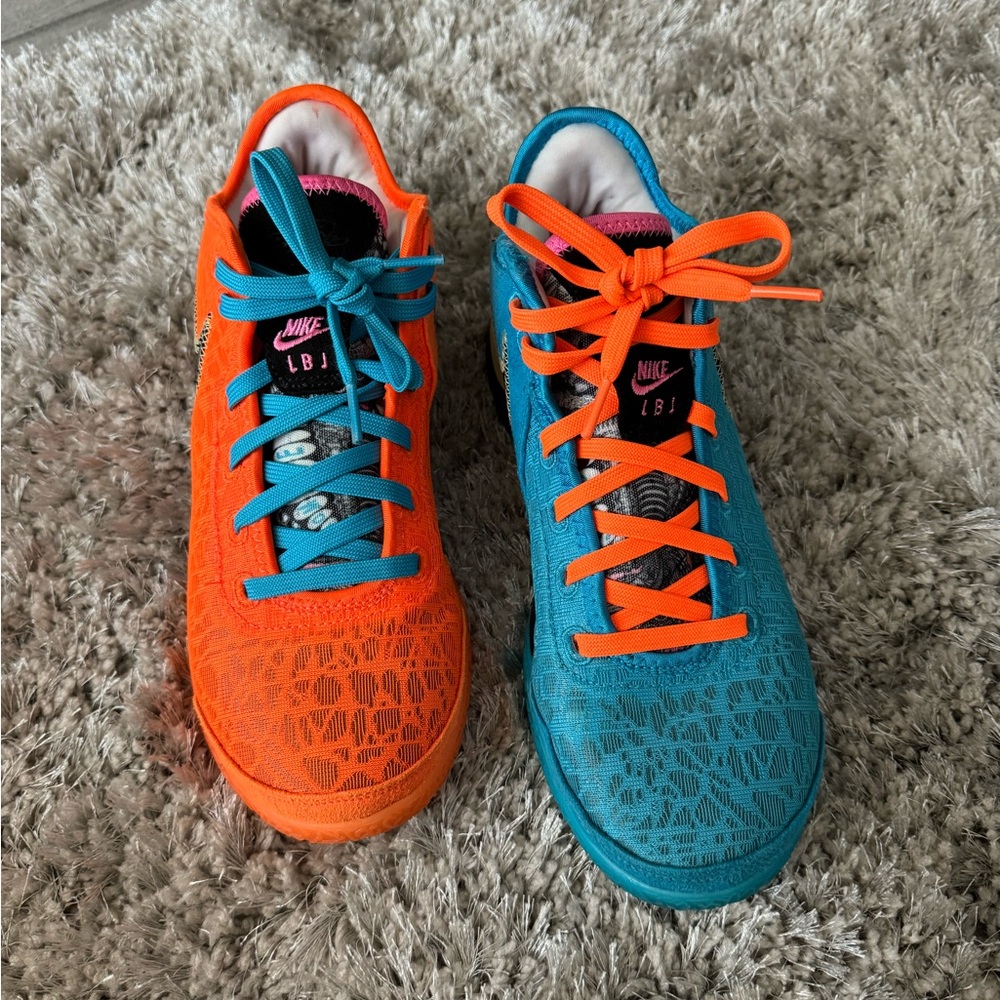 Like new 👟💗 Nike Zoom Lebron Sneakers